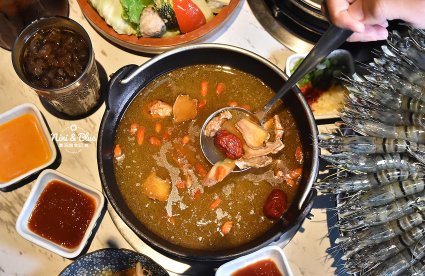 台中公益路火鍋 名人鍋  百蝦鍋12