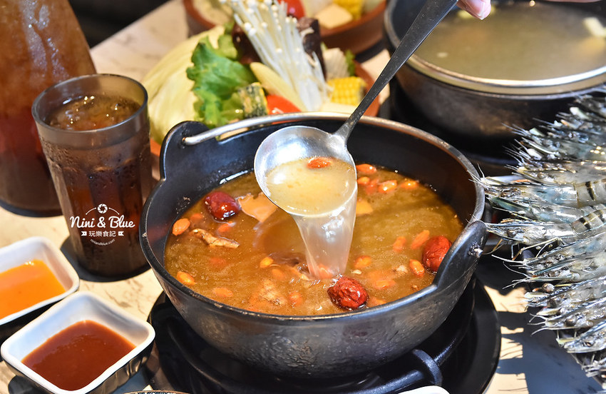 台中公益路火鍋 名人鍋  百蝦鍋13