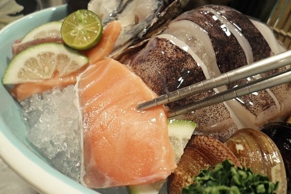 美食 ░ jhujian築間幸福鍋物 高雄大立店,豐富新鮮的海鮮和高CP值性價比,吃火鍋看夜景-高雄質感火鍋推薦_20.jpg 美食 ░ jhujian築間幸福鍋物 高雄大立店,豐富新鮮的海鮮和高CP值性價比,吃火鍋看夜景-高雄質感火鍋推薦_20.jpg