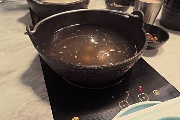 美食 ░ jhujian築間幸福鍋物 高雄大立店,豐富新鮮的海鮮和高CP值性價比,吃火鍋看夜景-高雄質感火鍋推薦_49.jpg 美食 ░ jhujian築間幸福鍋物 高雄大立店,豐富新鮮的海鮮和高CP值性價比,吃火鍋看夜景-高雄質感火鍋推薦_49.jpg