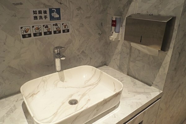 美食 ░ jhujian築間幸福鍋物 高雄大立店,豐富新鮮的海鮮和高CP值性價比,吃火鍋看夜景-高雄質感火鍋推薦_8.jpg 美食 ░ jhujian築間幸福鍋物 高雄大立店,豐富新鮮的海鮮和高CP值性價比,吃火鍋看夜景-高雄質感火鍋推薦_8.jpg