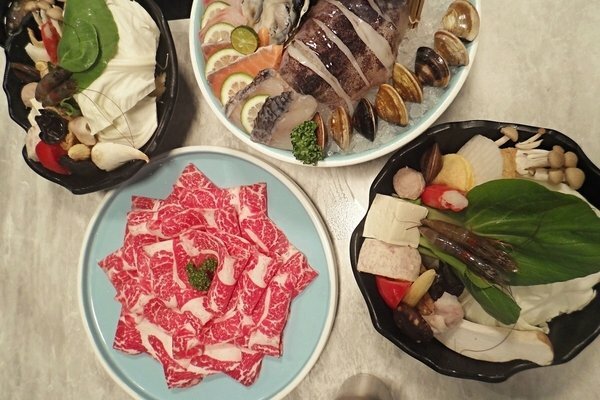 美食 ░ jhujian築間幸福鍋物 高雄大立店,豐富新鮮的海鮮和高CP值性價比,吃火鍋看夜景-高雄質感火鍋推薦_41.jpg 美食 ░ jhujian築間幸福鍋物 高雄大立店,豐富新鮮的海鮮和高CP值性價比,吃火鍋看夜景-高雄質感火鍋推薦_41.jpg