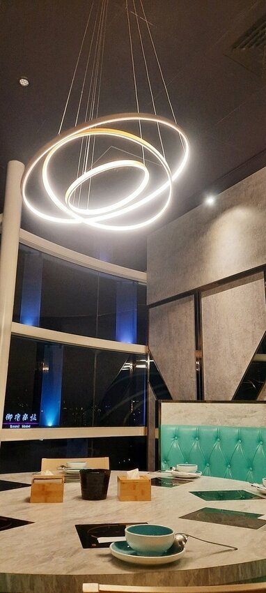 美食 ░ jhujian築間幸福鍋物 高雄大立店,豐富新鮮的海鮮和高CP值性價比,吃火鍋看夜景-高雄質感火鍋推薦_104.jpg 美食 ░ jhujian築間幸福鍋物 高雄大立店,豐富新鮮的海鮮和高CP值性價比,吃火鍋看夜景-高雄質感火鍋推薦_104.jpg