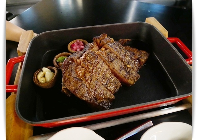 高雄大立「築間幸福鍋物」環境優雅、還能看夜景的火鍋店 ♡