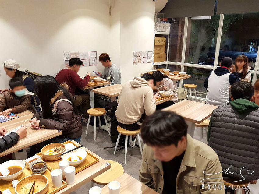 大師兄銷魂麵舖四號公園店 中永和美食 專業噗嚨共MISO吃走 (12).jpg 大師兄銷魂麵舖四號公園店 中永和美食 專業噗嚨共MISO吃走 (12).jpg