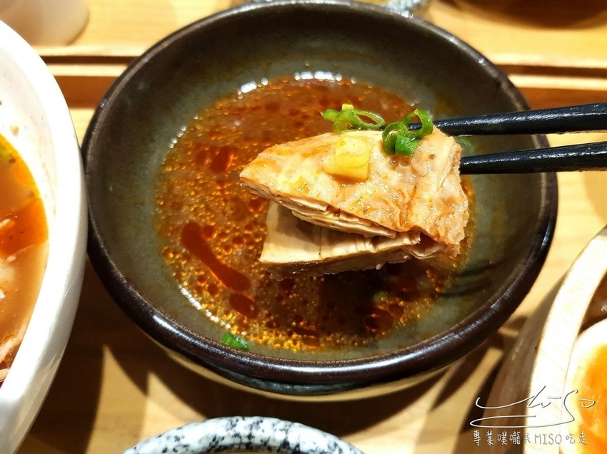 大師兄銷魂麵舖四號公園店 中永和美食 專業噗嚨共MISO吃走 (25).jpg 大師兄銷魂麵舖四號公園店 中永和美食 專業噗嚨共MISO吃走 (25).jpg