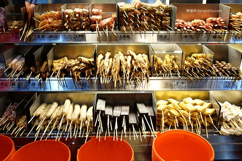 焦糖楓漢方無煙撒粉串燒。平價串燒只要15元，明星藝人私藏口袋名單，連林宥嘉、莎莎、蘇打綠都狂激推！ @蹦啾♥謝蘿莉 La vie heureuse