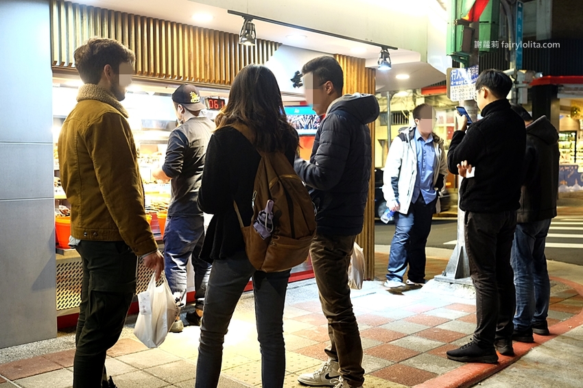 焦糖楓漢方無煙撒粉串燒。平價串燒只要15元，明星藝人私藏口袋名單，連林宥嘉、莎莎、蘇打綠都狂激推！ @蹦啾♥謝蘿莉 La vie heureuse