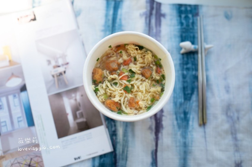 和風炸雞泡麵,摩斯泡麵,日清摩斯,日清杯麵,海洋珍珠堡泡麵 @薇樂莉 Love Viaggio | 旅行.生活.攝影