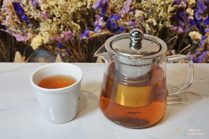 [新莊輔大美食 麻麻號]隱身二樓的超平價麻辣鍋物 百元內就可以吃到澎湃套餐 獨家調配湯頭配料 令人安心的鍋物選擇 - 安妮的天空