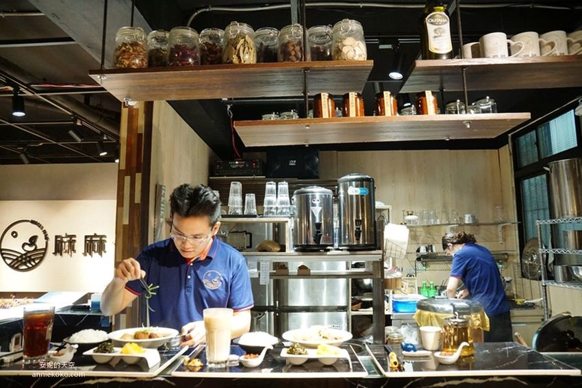 [新莊輔大美食 麻麻號]隱身二樓的超平價麻辣鍋物 百元內就可以吃到澎湃套餐 獨家調配湯頭配料 令人安心的鍋物選擇 - 安妮的天空