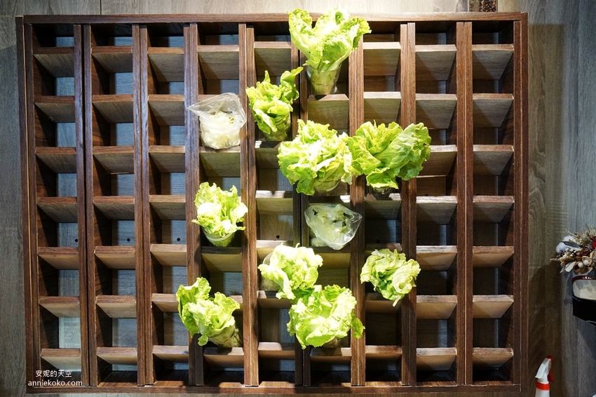 [新莊輔大美食 麻麻號]隱身二樓的超平價麻辣鍋物 百元內就可以吃到澎湃套餐 獨家調配湯頭配料 令人安心的鍋物選擇 - 安妮的天空