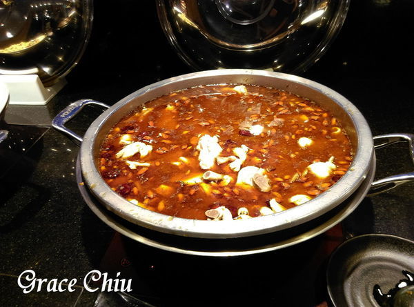 新千葉火鍋 西門町火鍋吃到飽 台北火鍋吃到飽 西門尊爵館