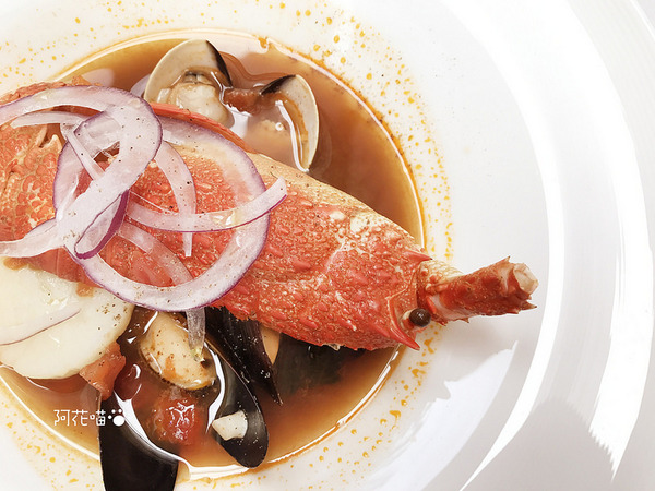 台北西華飯店-Toscana義大利餐廳：【中山國中│乾式熟成牛排】超大天窗玻璃屋，彷彿坐在花園用餐『台北西華飯店-Toscana義大利餐廳』20年的經典義式牛排館，求婚成功率100％的浪漫地點(文末附菜單)