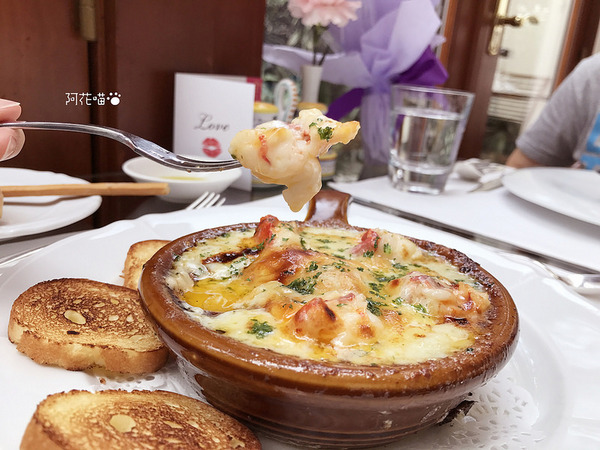 台北西華飯店-Toscana義大利餐廳：【中山國中│乾式熟成牛排】超大天窗玻璃屋，彷彿坐在花園用餐『台北西華飯店-Toscana義大利餐廳』20年的經典義式牛排館，求婚成功率100％的浪漫地點(文末附菜單)