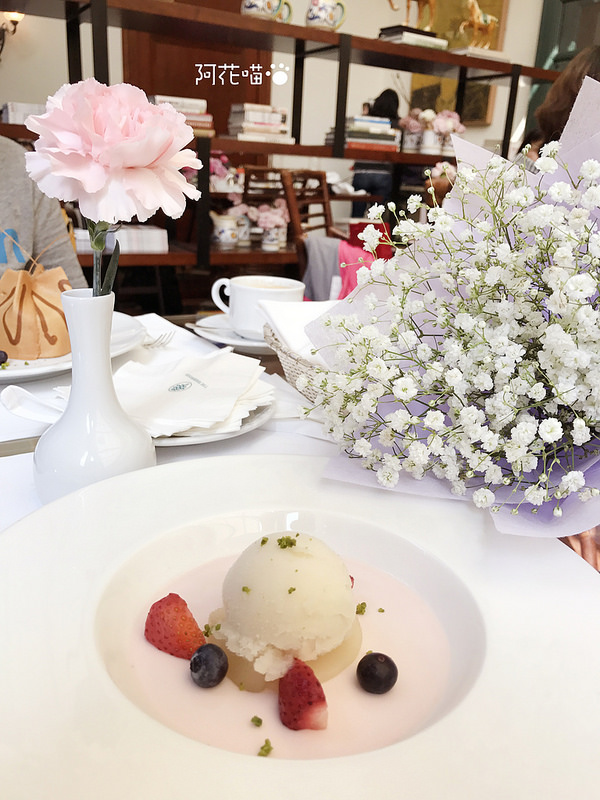 台北西華飯店-Toscana義大利餐廳：【中山國中│乾式熟成牛排】超大天窗玻璃屋，彷彿坐在花園用餐『台北西華飯店-Toscana義大利餐廳』20年的經典義式牛排館，求婚成功率100％的浪漫地點(文末附菜單)