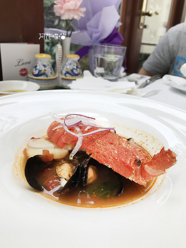 台北西華飯店-Toscana義大利餐廳：【中山國中│乾式熟成牛排】超大天窗玻璃屋，彷彿坐在花園用餐『台北西華飯店-Toscana義大利餐廳』20年的經典義式牛排館，求婚成功率100％的浪漫地點(文末附菜單)