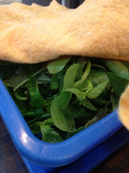 越南河內河粉:不錯吃~生意很好的市場小店~ 越南河內河粉:不錯吃~生意很好的市場小店~