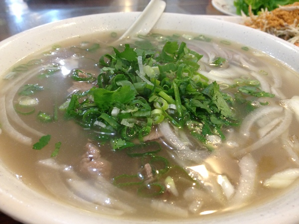 越南河內河粉:不錯吃~生意很好的市場小店~ 越南河內河粉:不錯吃~生意很好的市場小店~