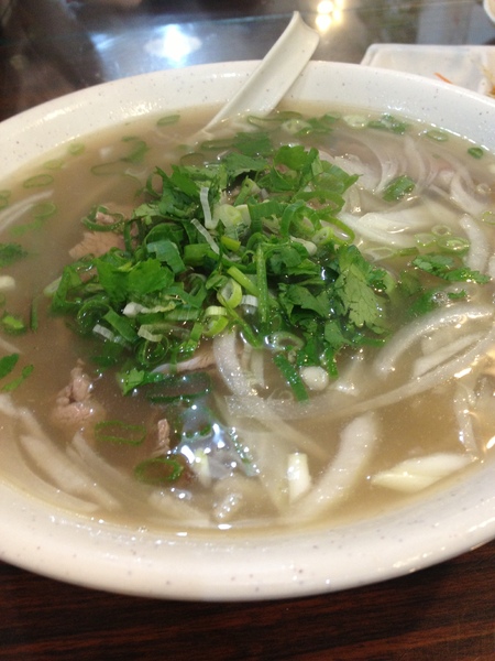 越南河內河粉:不錯吃~生意很好的市場小店~ 越南河內河粉:不錯吃~生意很好的市場小店~