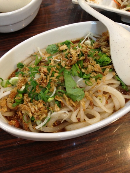 越南河內河粉:不錯吃~生意很好的市場小店~ 越南河內河粉:不錯吃~生意很好的市場小店~