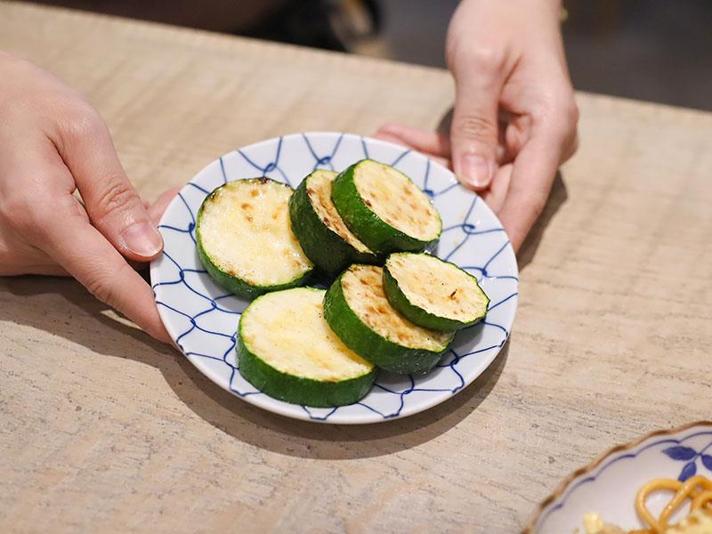 新竹竹北日式居酒屋！橫丁六八屋直火炭烤，老饕最愛串燒、日式炒麵。