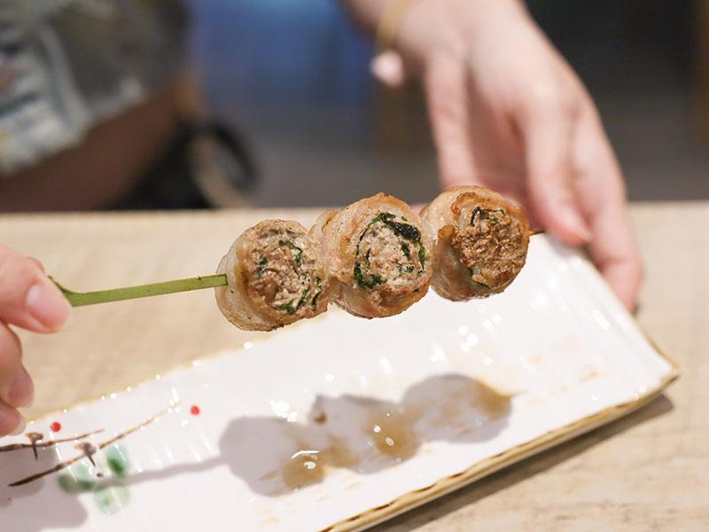 新竹竹北日式居酒屋！橫丁六八屋直火炭烤，老饕最愛串燒、日式炒麵。