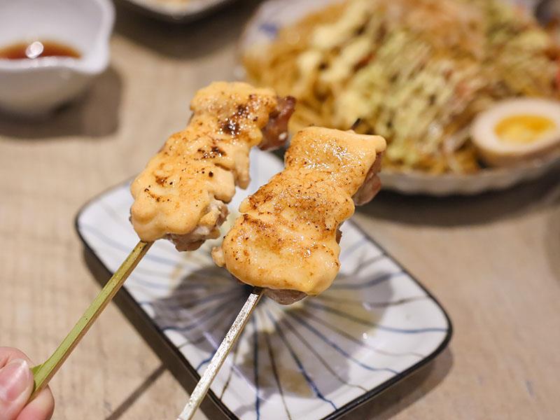 新竹竹北日式居酒屋！橫丁六八屋直火炭烤，老饕最愛串燒、日式炒麵。