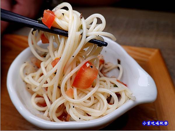 莎莎醬天使冷麵-竹北-橫丁六八屋 (1).jpg