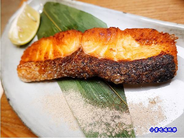 煎鹽漬鮭魚定食-竹北-橫丁六八屋 (2).jpg