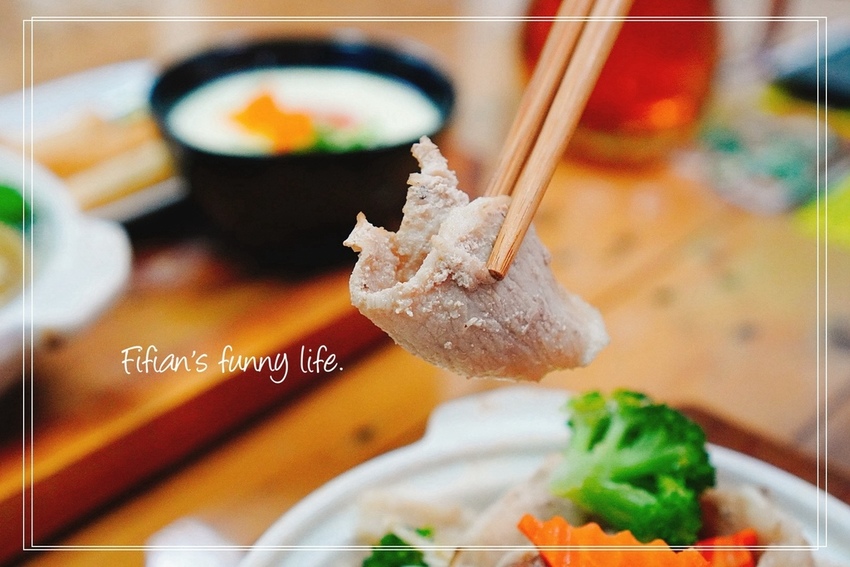 基隆瑞芳八斗子車站 霧茶精緻簡餐 海鮮套餐 松阪豬套餐 基隆瑞芳八斗子車站 霧茶精緻簡餐 海鮮套餐 松阪豬套餐