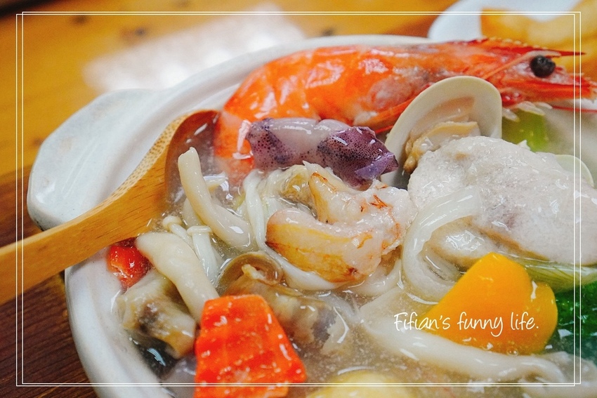 基隆瑞芳八斗子車站 霧茶精緻簡餐 海鮮套餐 松阪豬套餐 基隆瑞芳八斗子車站 霧茶精緻簡餐 海鮮套餐 松阪豬套餐