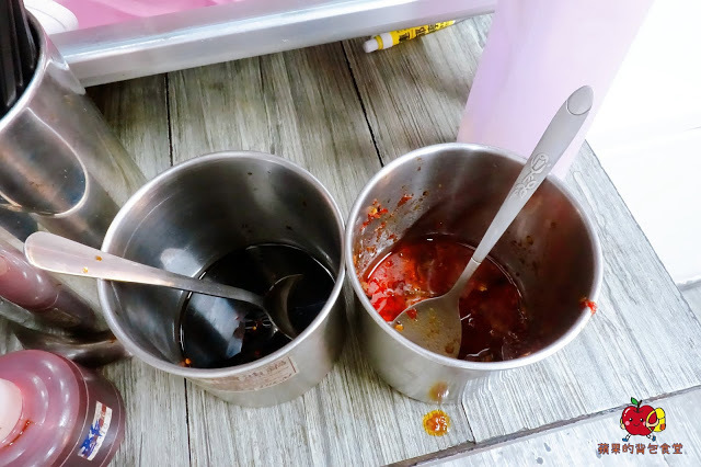 [食記] 新竹竹北-竹山意麵(竹北) 爆漿滷肉飯 蛋汁加上肥瘦參半的滷肉 口水直流 沙茶空心菜炒牛肉滋味一絕 羊肉拉麵大塊羊肉帶筋Q軟有口感