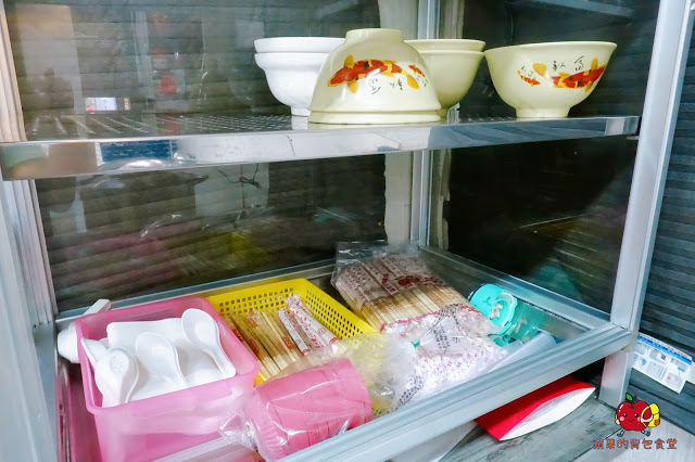 [食記] 新竹竹北-竹山意麵(竹北) 爆漿滷肉飯 蛋汁加上肥瘦參半的滷肉 口水直流 沙茶空心菜炒牛肉滋味一絕 羊肉拉麵大塊羊肉帶筋Q軟有口感