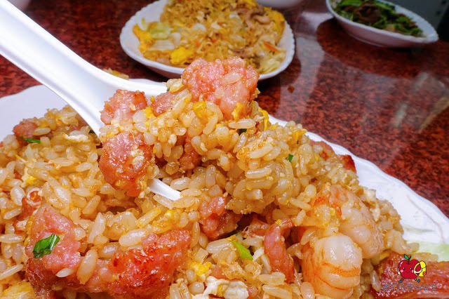 [食記] 新竹竹北-竹山意麵(竹北) 爆漿滷肉飯 蛋汁加上肥瘦參半的滷肉 口水直流 沙茶空心菜炒牛肉滋味一絕 羊肉拉麵大塊羊肉帶筋Q軟有口感