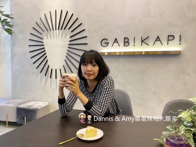 《台北內湖咖啡店》GABIKAPI咖啡廳。時尚好拍咖啡表現也不俗︱捷運站西湖站,港墘站附近（影片）