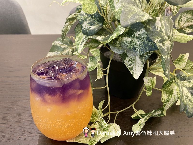 《台北內湖咖啡店》GABIKAPI咖啡廳。時尚好拍咖啡表現也不俗︱捷運站西湖站,港墘站附近（影片）