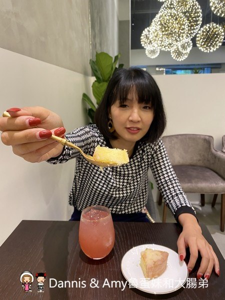 《台北內湖咖啡店》GABIKAPI咖啡廳。時尚好拍咖啡表現也不俗︱捷運站西湖站,港墘站附近（影片）