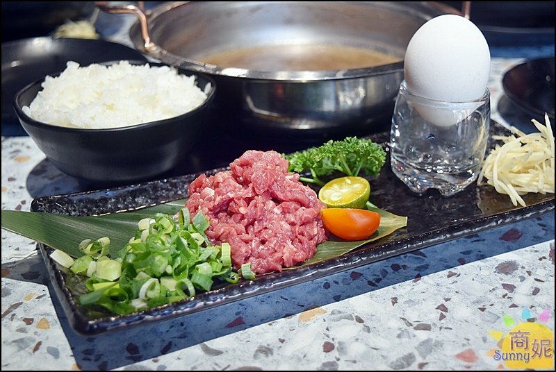 絕品鮮鍋|網評4.8星梧棲蒸氣鍋!海鮮塔無敵鮮一鍋兩吃還有甘貝雜炊粥.免服務費不限時.壽星禮振興券多種優惠