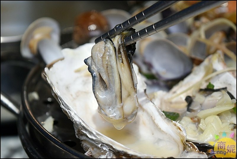 絕品鮮鍋|網評4.8星梧棲蒸氣鍋!海鮮塔無敵鮮一鍋兩吃還有甘貝雜炊粥.免服務費不限時.壽星禮振興券多種優惠