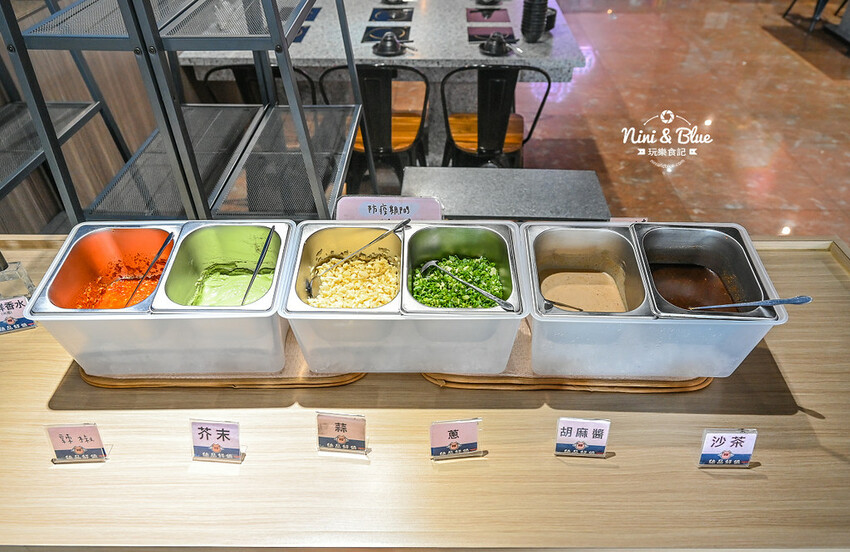 台中梧棲火鍋推薦,三井outlet附近高CP值蒸氣火鍋海鮮塔,推薦加購台灣溫體牛 -妮妮布魯