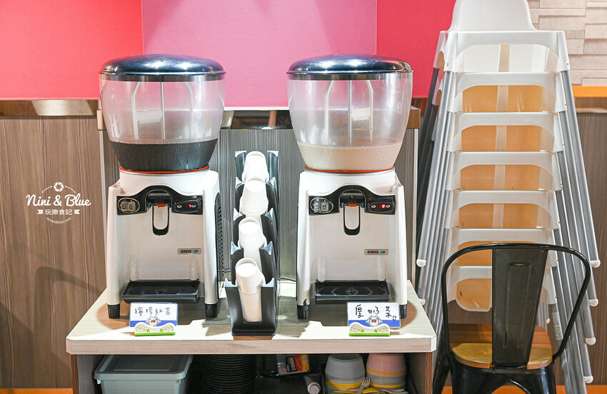 台中梧棲火鍋推薦,三井outlet附近高CP值蒸氣火鍋海鮮塔,推薦加購台灣溫體牛 -妮妮布魯