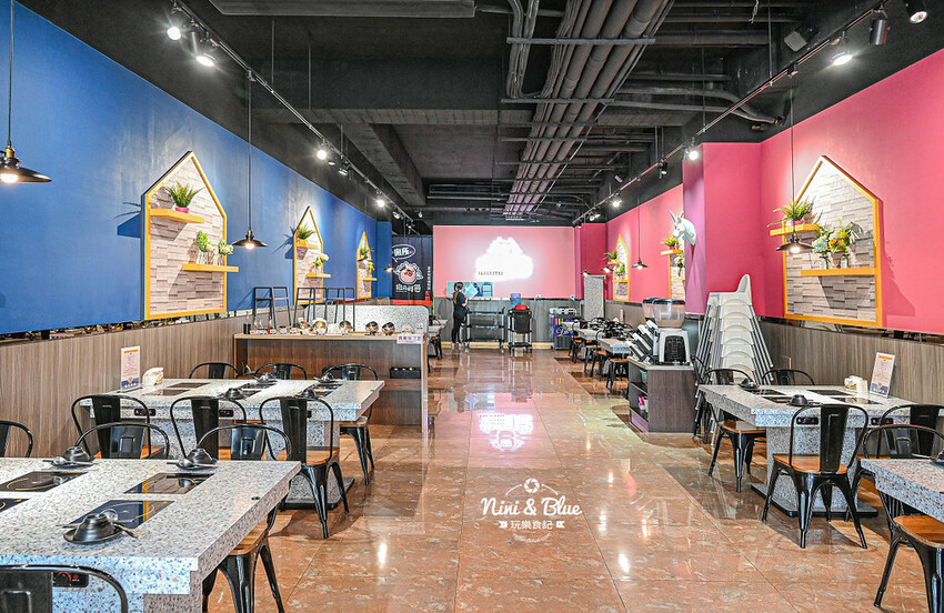 台中梧棲火鍋推薦,三井outlet附近高CP值蒸氣火鍋海鮮塔,推薦加購台灣溫體牛 -妮妮布魯