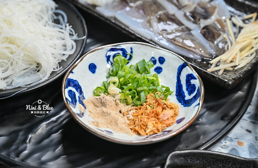 台中梧棲火鍋推薦,三井outlet附近高CP值蒸氣火鍋海鮮塔,推薦加購台灣溫體牛 -妮妮布魯