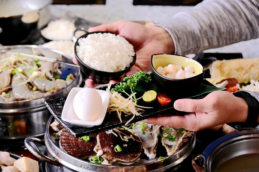 網評4.9超高分激推 海線高CP值蒸氣鍋8種海鮮+2厚切肉+雜炊吃超飽 _絕品鮮鍋梧棲店