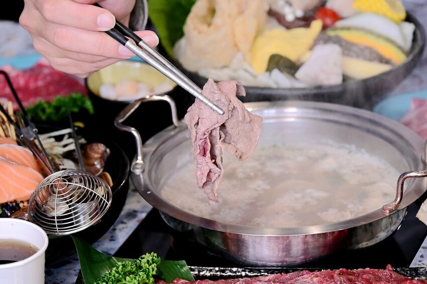 網評4.9超高分激推 海線高CP值蒸氣鍋8種海鮮+2厚切肉+雜炊吃超飽 _絕品鮮鍋梧棲店