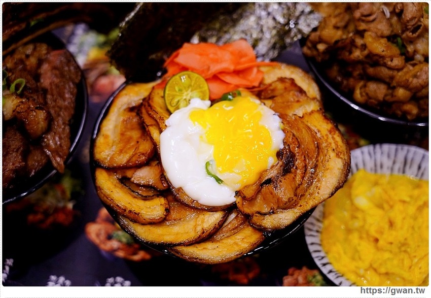 台中平價燒肉丼，120元就能吃到安格斯黑牛，內用雞白湯與冷飲無限享用！