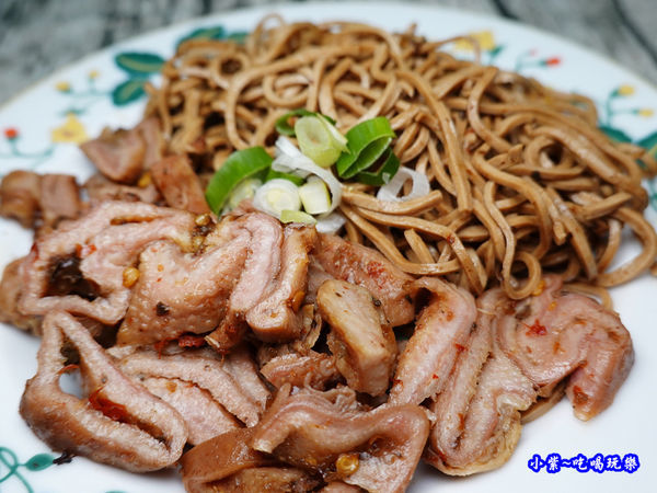 中壢美食-榮榮麻辣滷味 (9).jpg