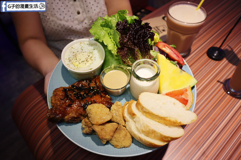 西門早午餐. Bear Junkies/熊飲.大盤子早午餐.美式漢堡.調酒.酒吧.西門美食