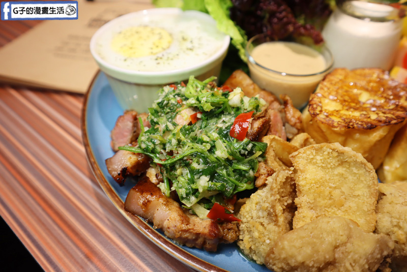 西門早午餐. Bear Junkies/熊飲.大盤子早午餐.美式漢堡.調酒.酒吧.西門美食